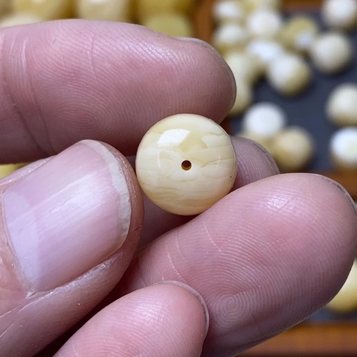 蜜蜡琥珀画未镶嵌?**安