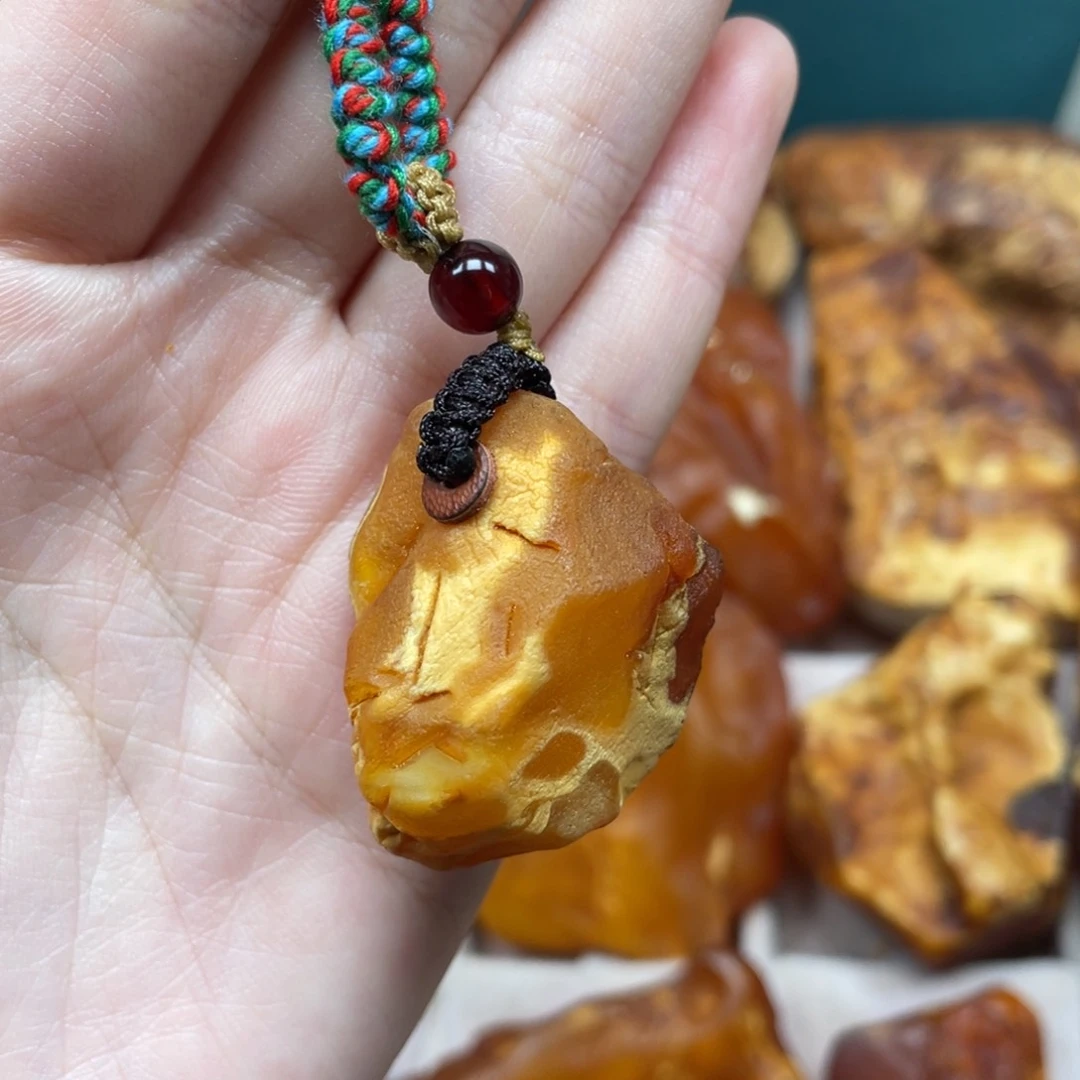 琥珀珠宝奇石未镶嵌