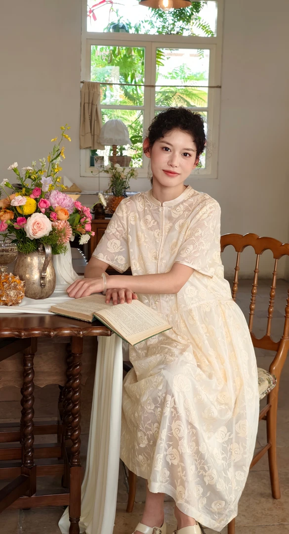 文艺新中式简约立领玫瑰花重工刺绣连衣裙配内件D081521