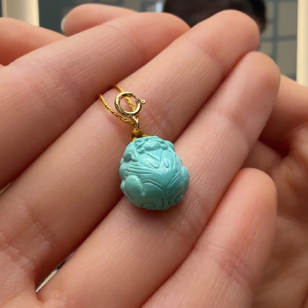 绿松石未镶嵌颈饰