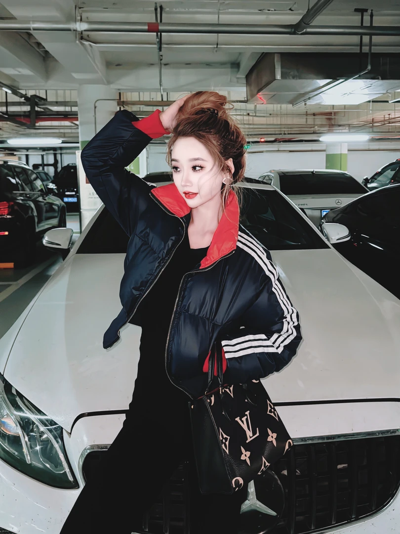 新款拼色三道杠短款修身时尚加厚面包服8605