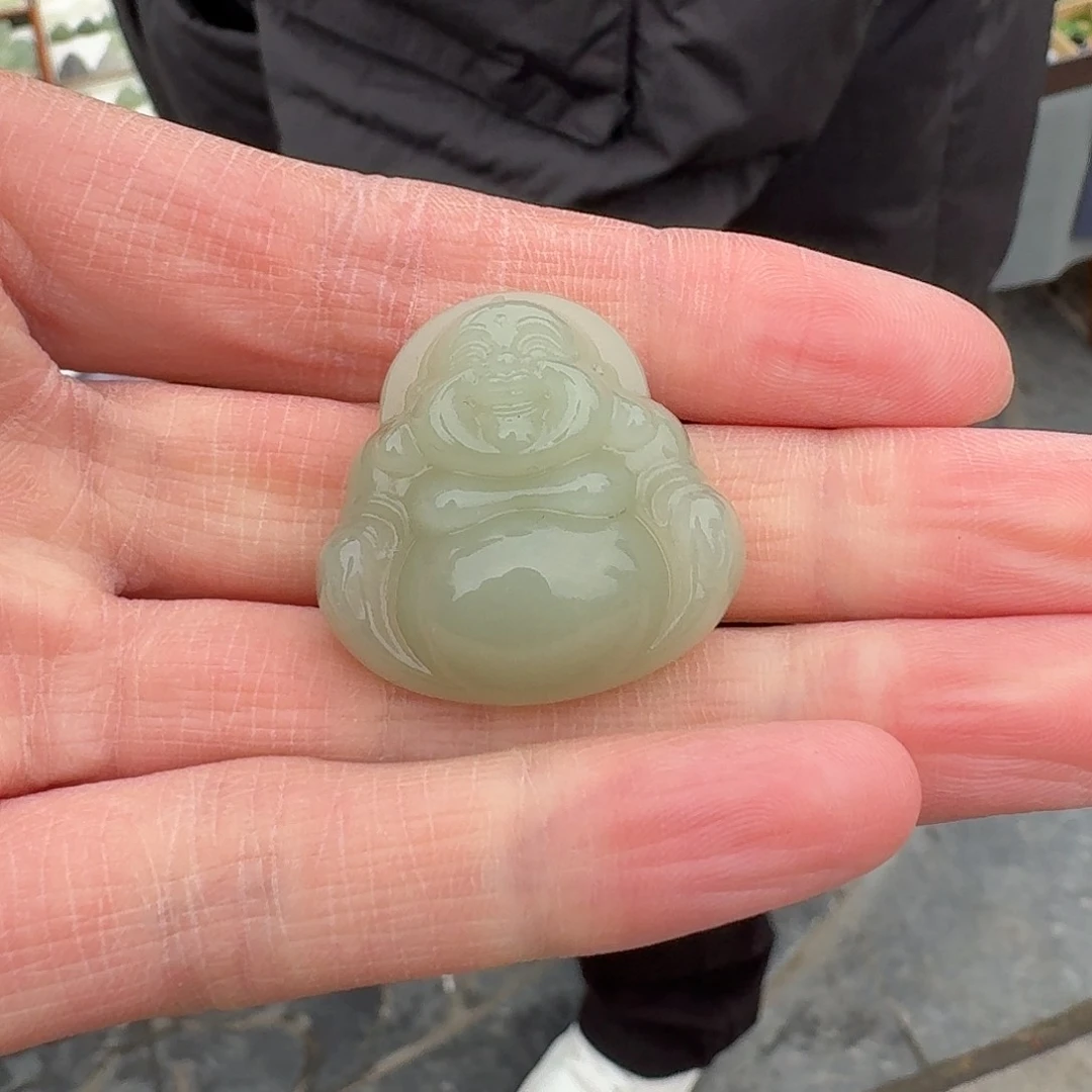 和田玉佛未镶嵌35张盼卡30左右青海料