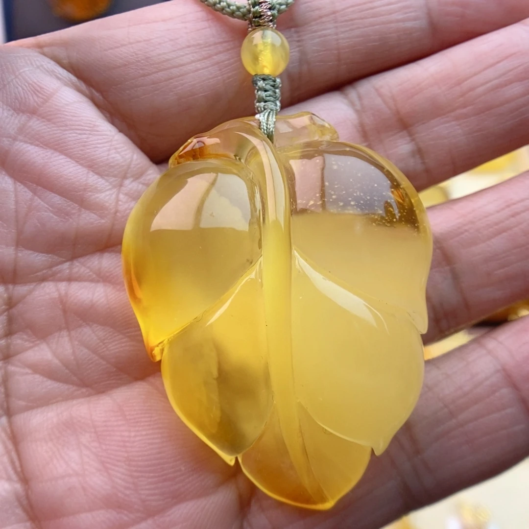 琥珀颈饰未镶嵌金包蜜