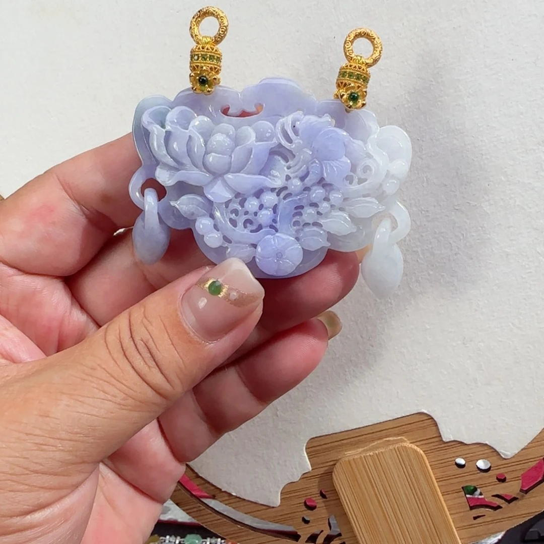 翡翠未镶嵌颈饰仿古