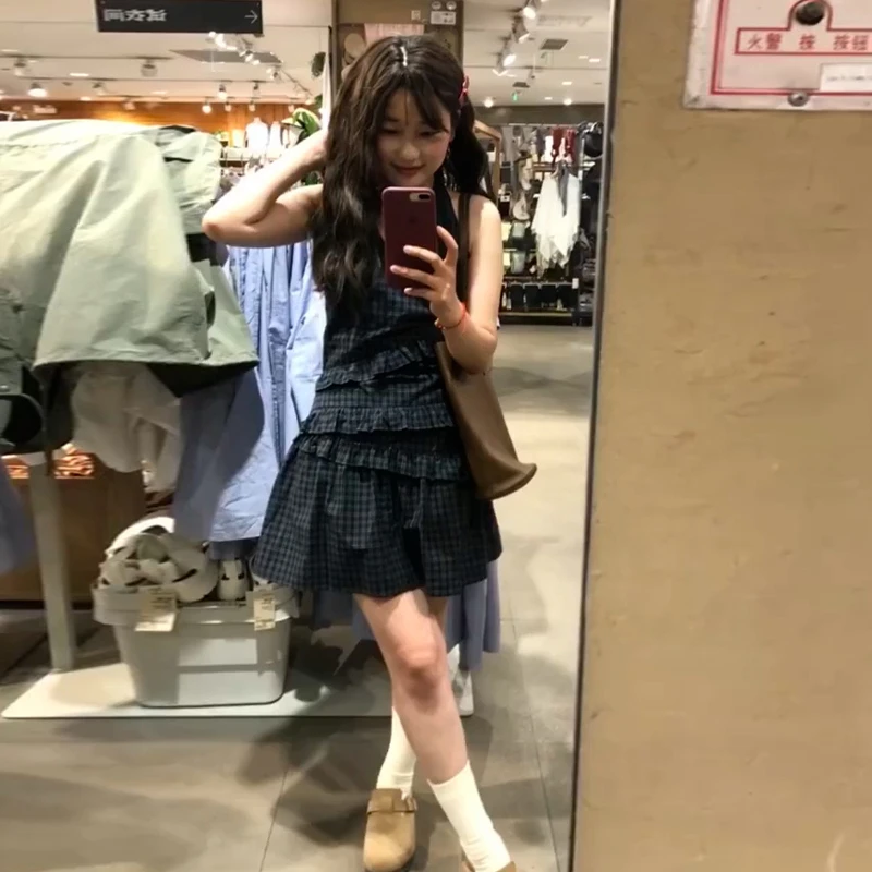 美式辣妹收腰无袖V领格纹连衣裙2025夏季新款性感修身显瘦百褶裙