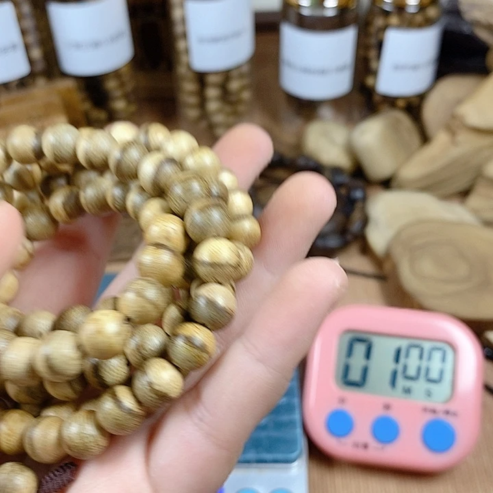 沉香碎屑沉香?****?达拉干花珠0.8