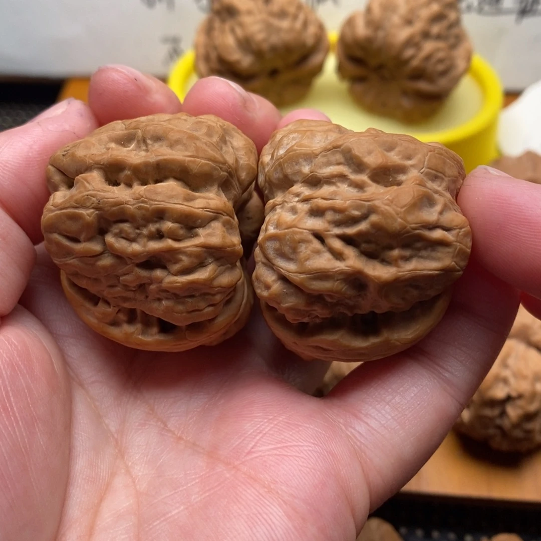 把件文玩核桃边40左右