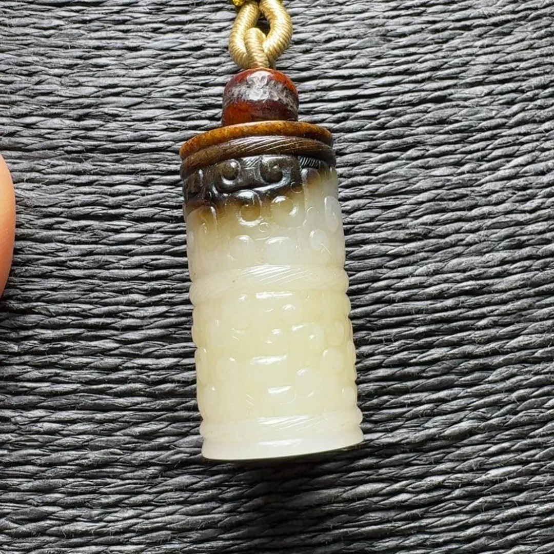 和田玉（糖玉）颈饰未镶嵌