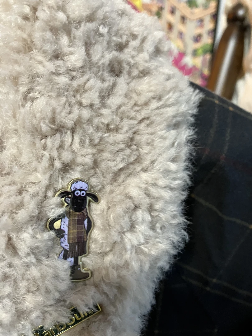 秋冬拼色V领轻职风保暖女短外套百搭滑雪白色时尚