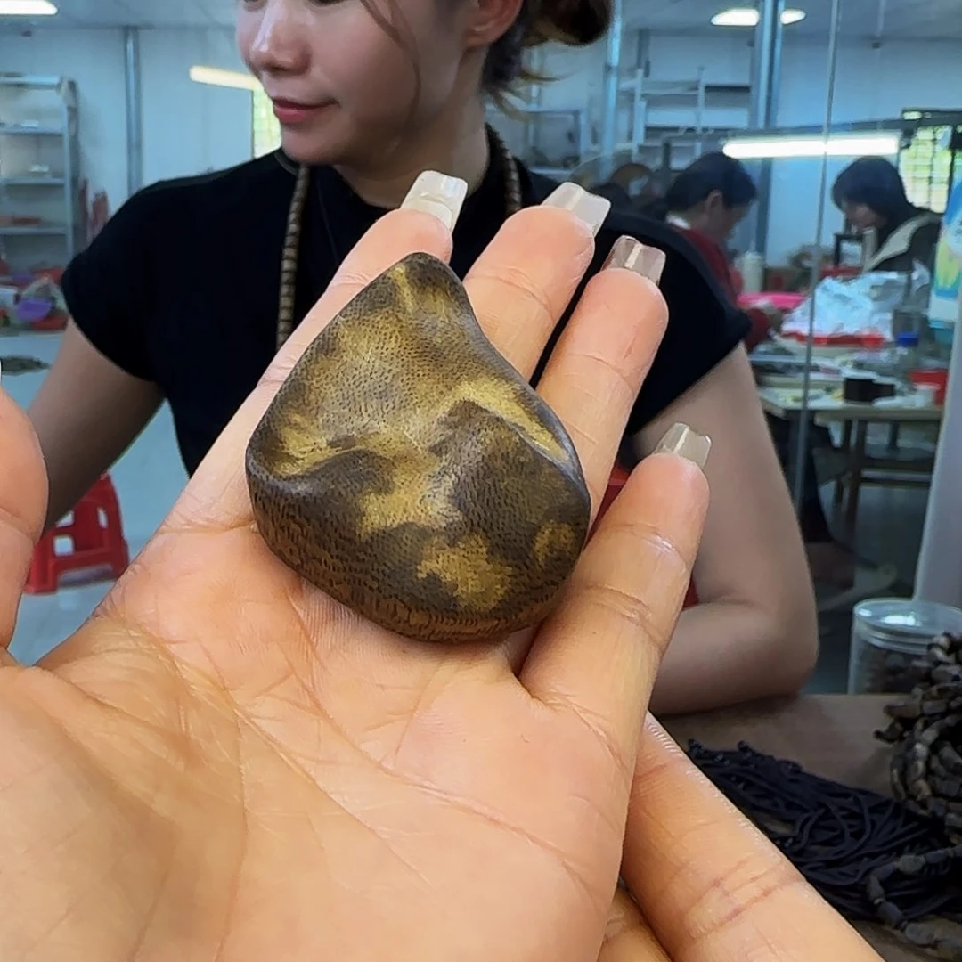 沉香吊坠多样性发货1条6.9