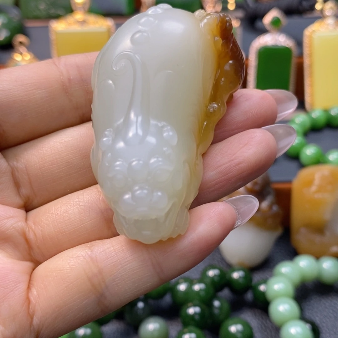 颈饰未镶嵌和田玉