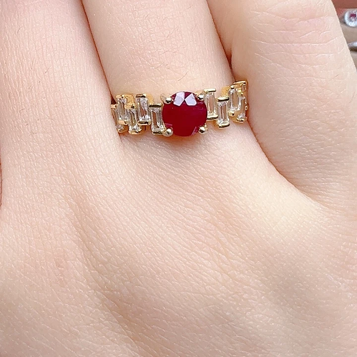 银S925镶嵌红宝石戒指