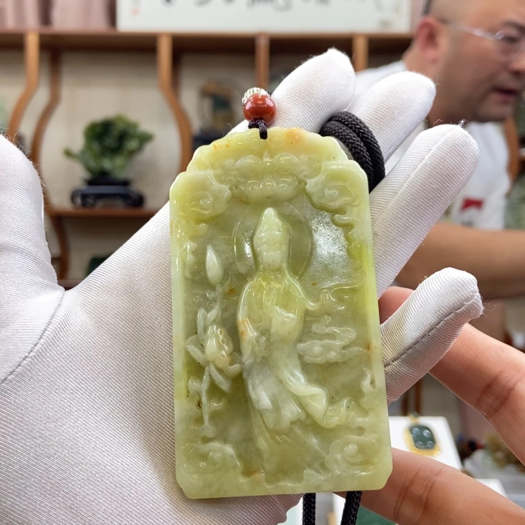 蛇纹石玉未镶嵌吊坠