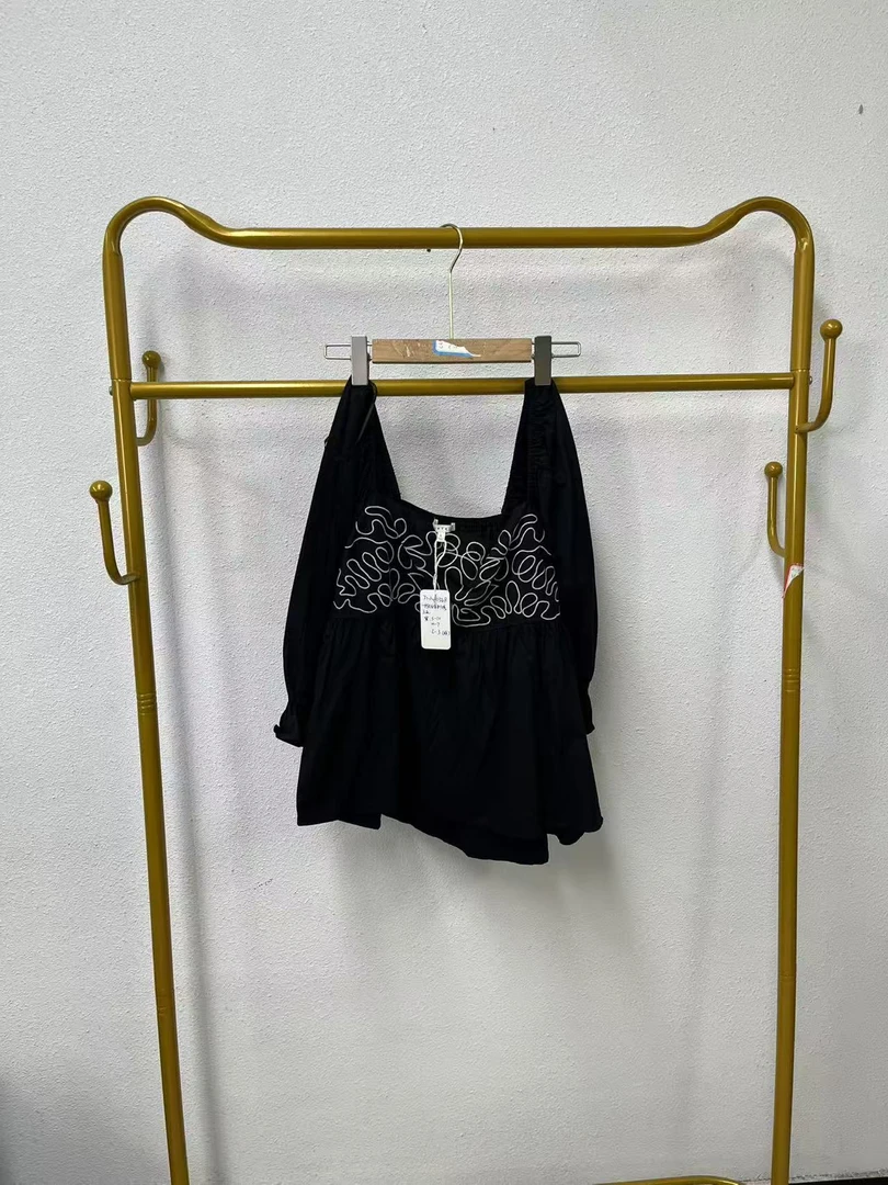 唯琳剪标   7仓F1-10-1548款   黑色民族风印花上衣