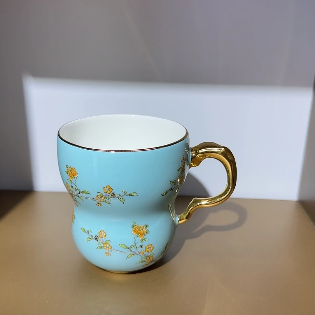 冷****西湖蓝的杯子直拍福利