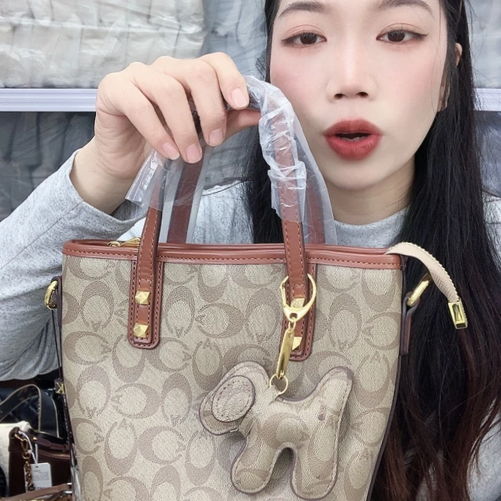小牛皮（革）牛剖层皮革牛皮（革）
