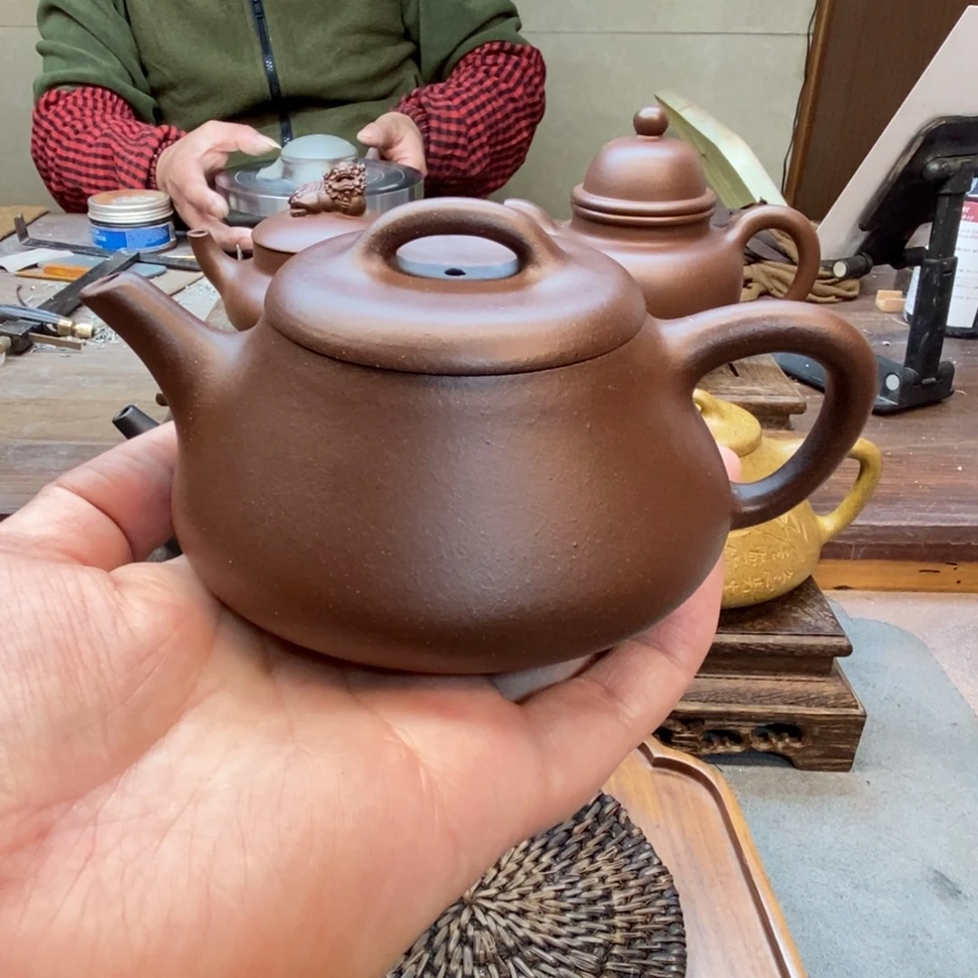 茶壶紫砂纳瓢壶（原矿底槽青180cc）