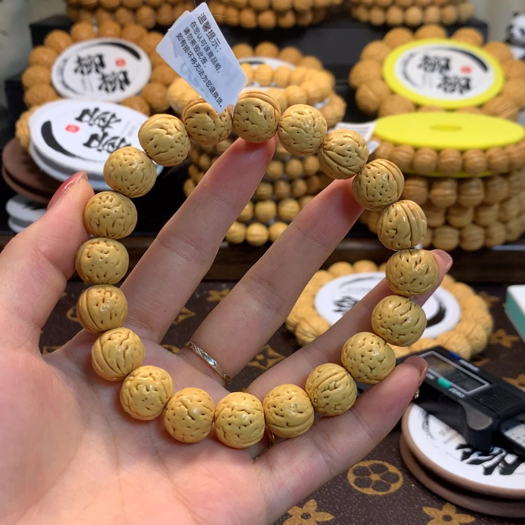 于***精品桃核小黄桃手串