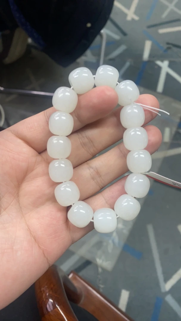 天然和田玉白玉老型卡16