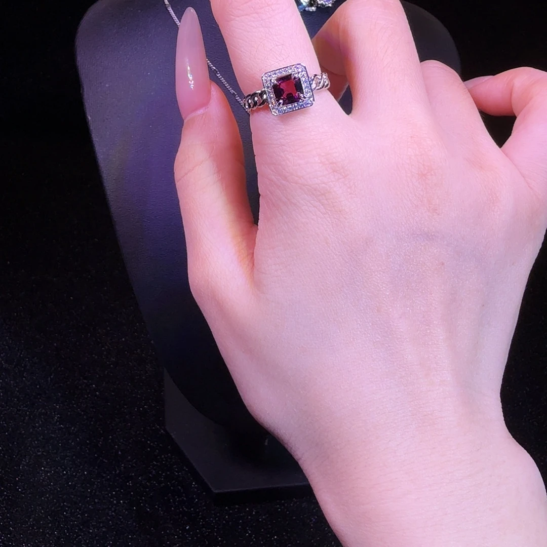 银S925镶嵌戒指石榴石