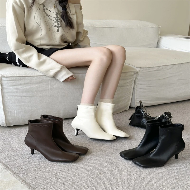 新款尖头爆款高跟秋冬气质靴子瘦瘦靴女短靴季成中跟方头百搭后