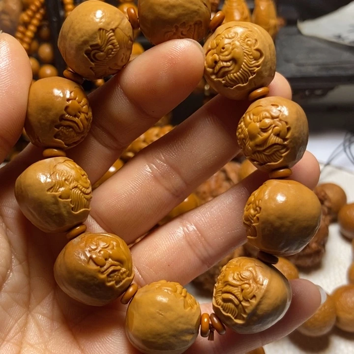【闪购商品】橄榄核吊坠包衣达摩