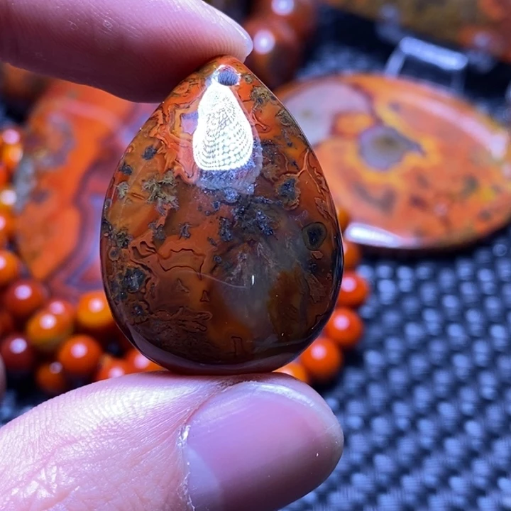 玛瑙/玉髓颈饰未镶嵌