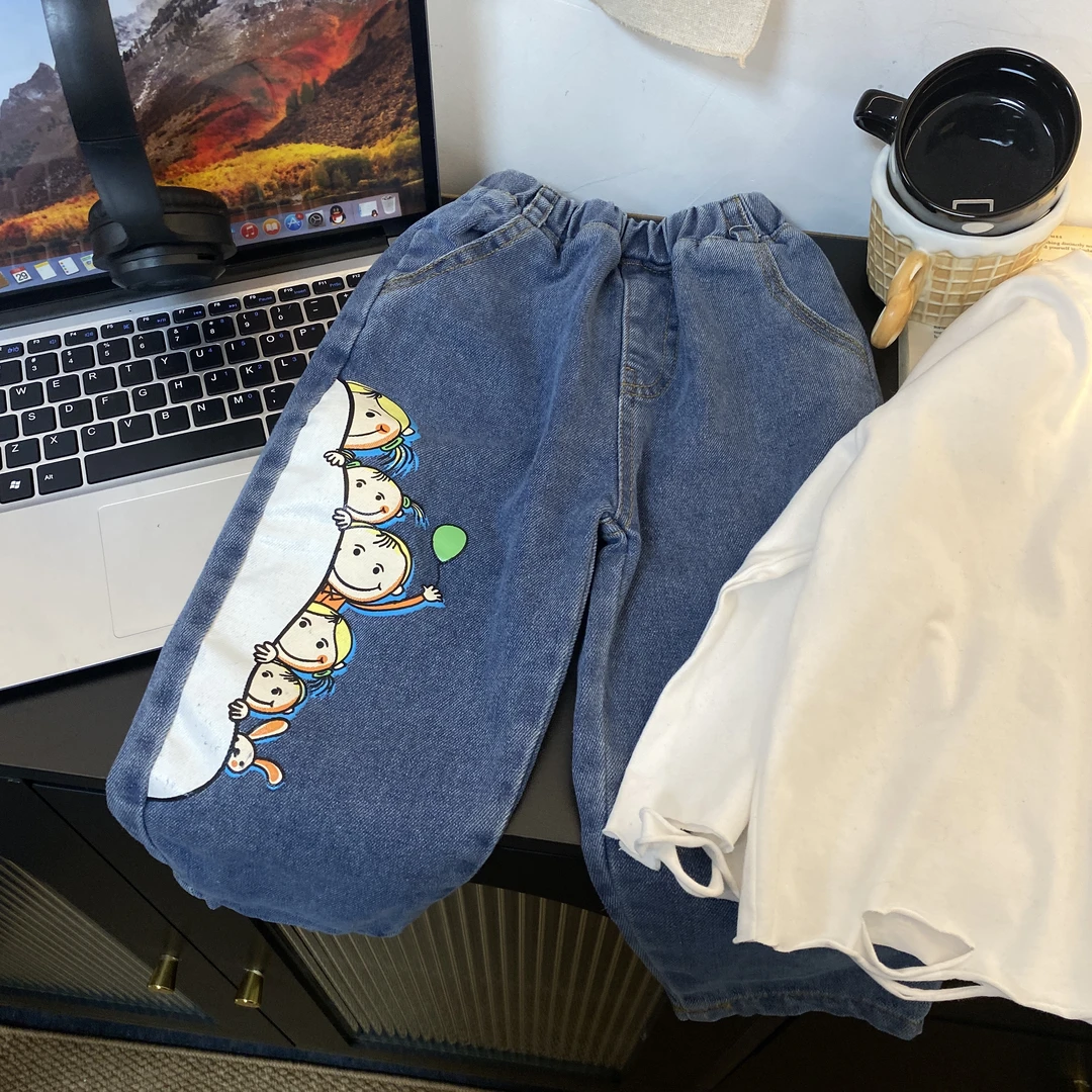 2580百搭时尚休闲流行春款男女童印花牛仔裤