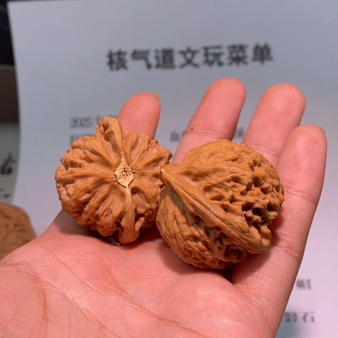微***豆文玩核桃把件宫灯