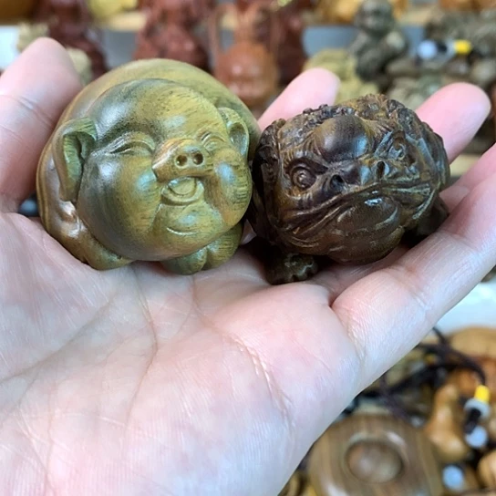 花梨木类l****u绿檀木小猪十金蟾