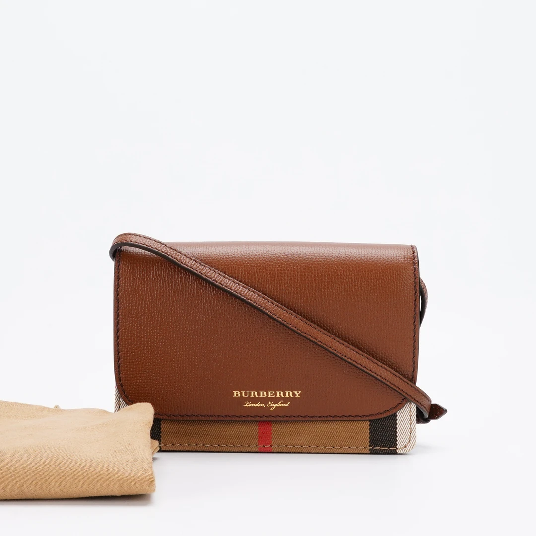 99新 BURBERRY/博柏利 【诗诗】新款斜挎包小号/BG22014043/98