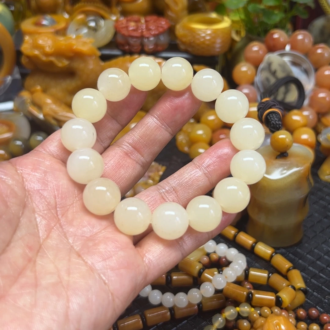 石英质玉未镶嵌颈饰