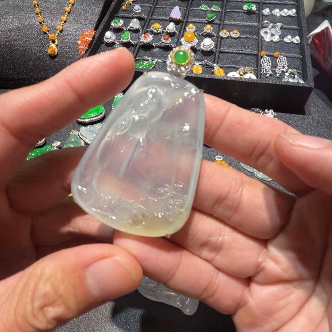 翡翠18K金镶嵌颈饰缅甸翡翠