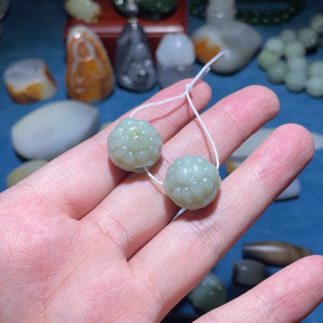 和田玉未镶嵌颈饰马*