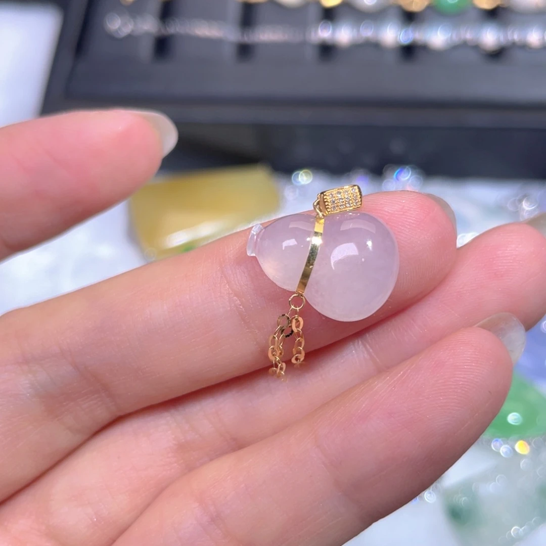 颈饰18K金镶嵌翡翠翡翠