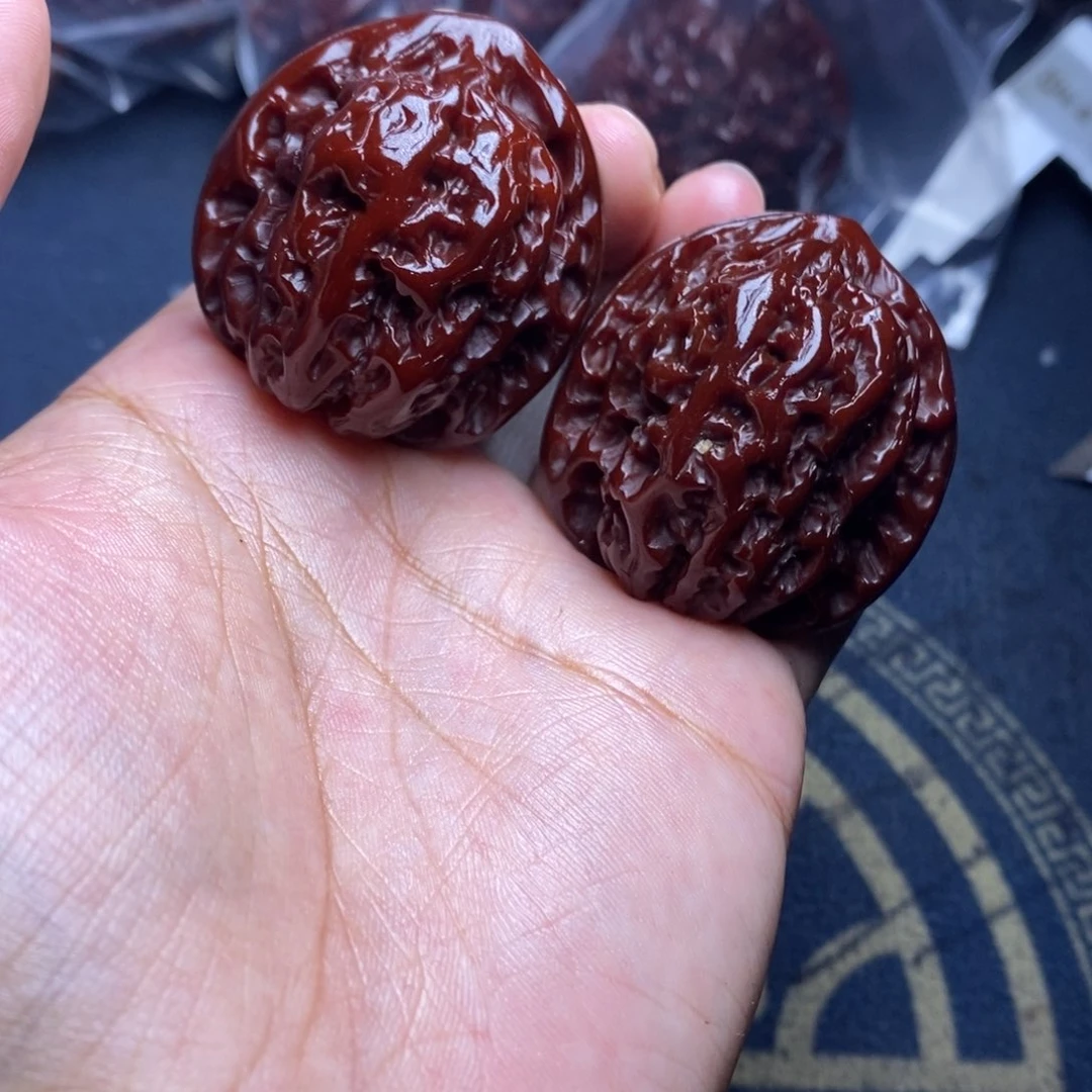 文玩核桃吊坠皇家39