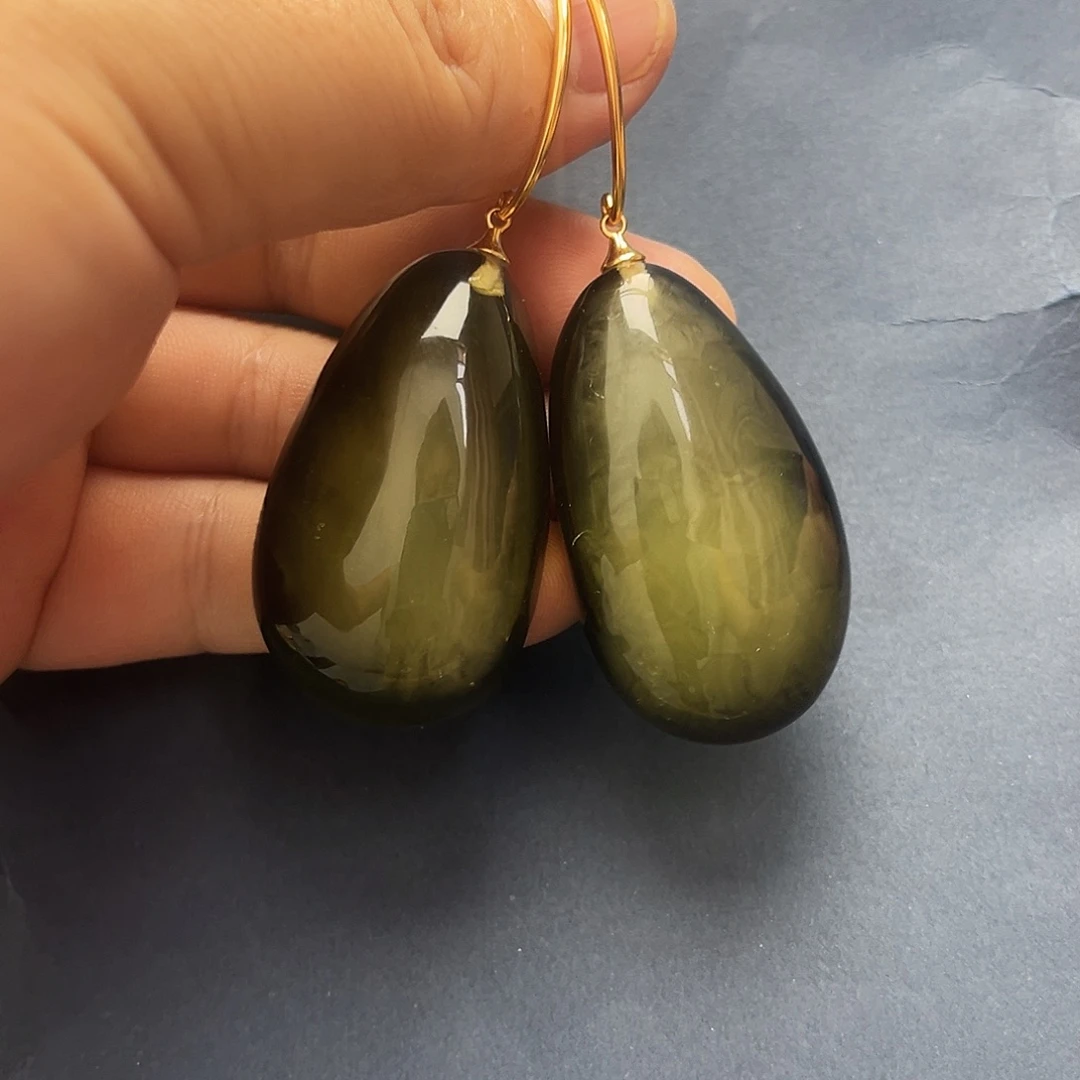 琥珀未镶嵌裸石耳坠