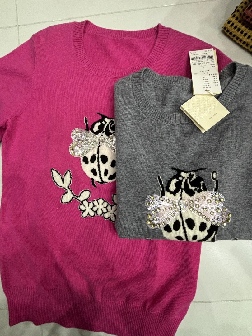 36001圆领镶钻瓢虫刺绣纯色羊毛针织衫上衣