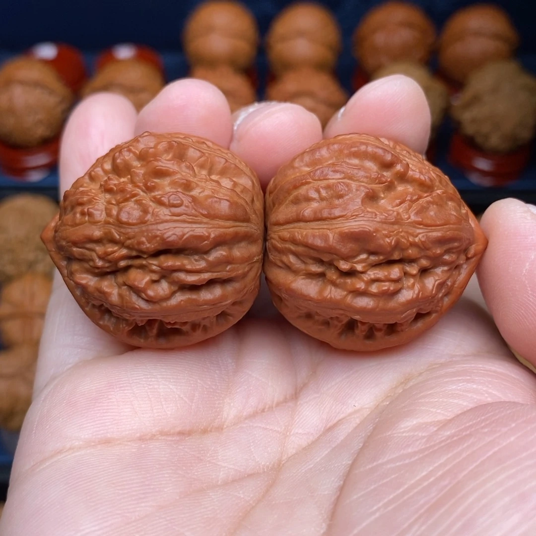 文玩核桃把件手捻大蚁王