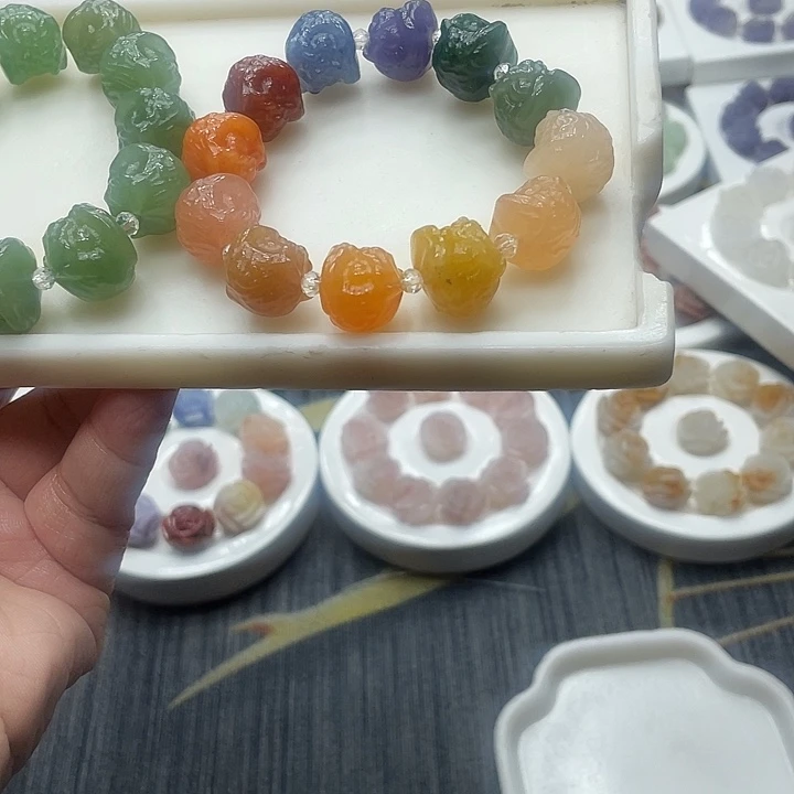 石英质玉（非洲翠）合金手串