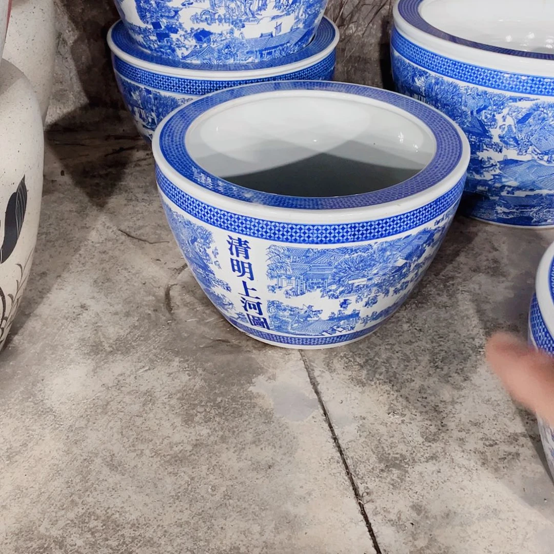 缸瓷器瓷器直径52高度32。