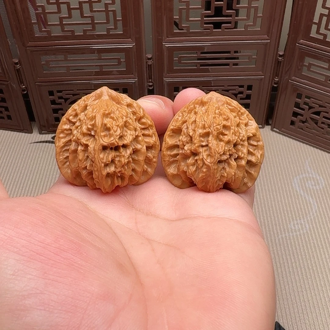 文玩核桃把件42尺全品盘龙虎头