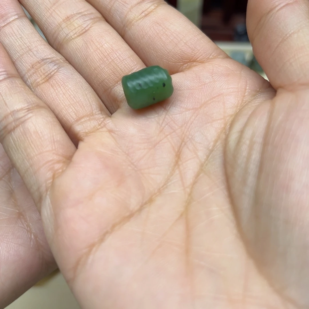 茉***莉和田玉未镶嵌珠宝半成品