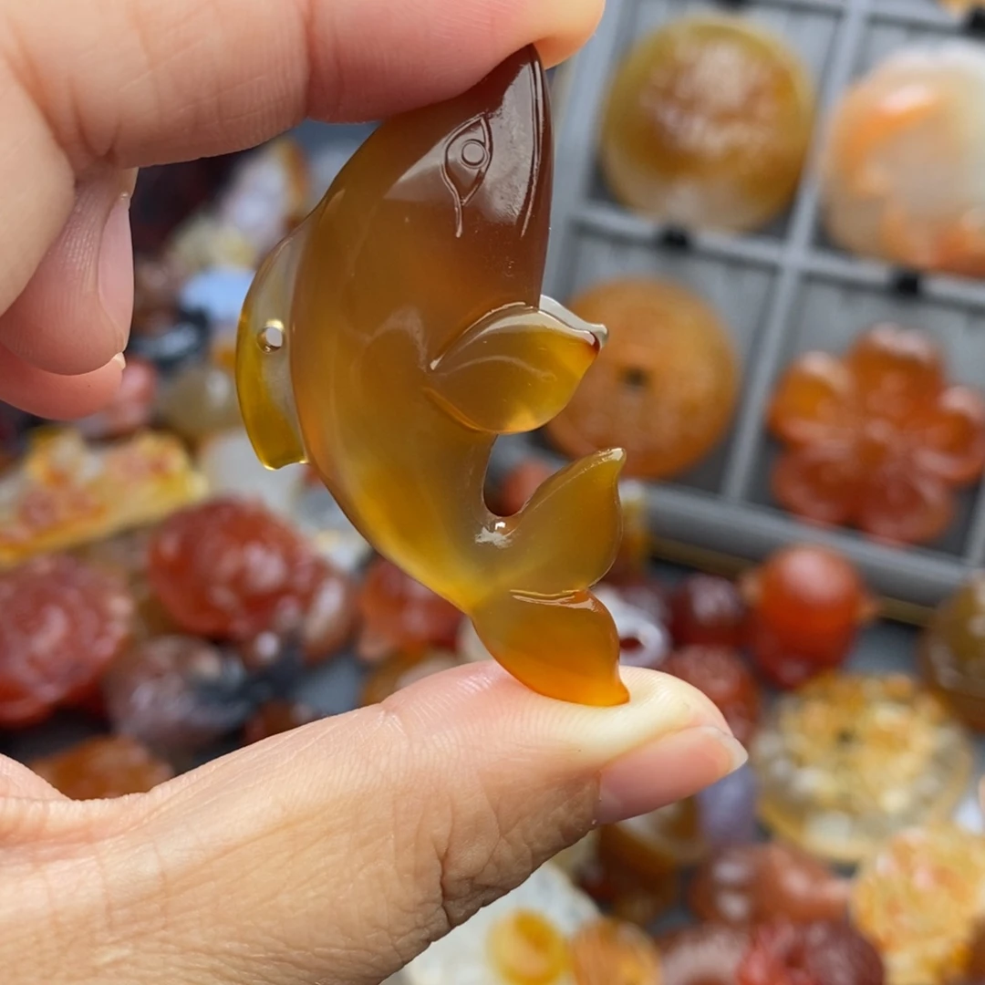 靖***格玛瑙/玉髓未镶嵌颈饰