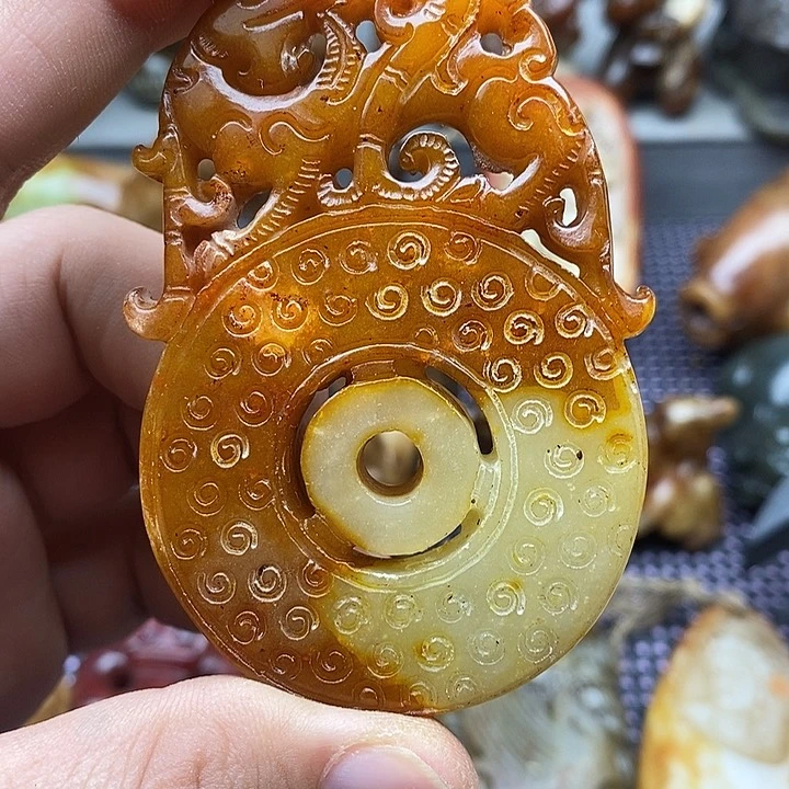 未镶嵌蛇纹石玉颈饰