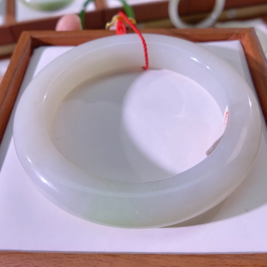 【闪购商品】未镶嵌手镯和田玉（翠青玉）