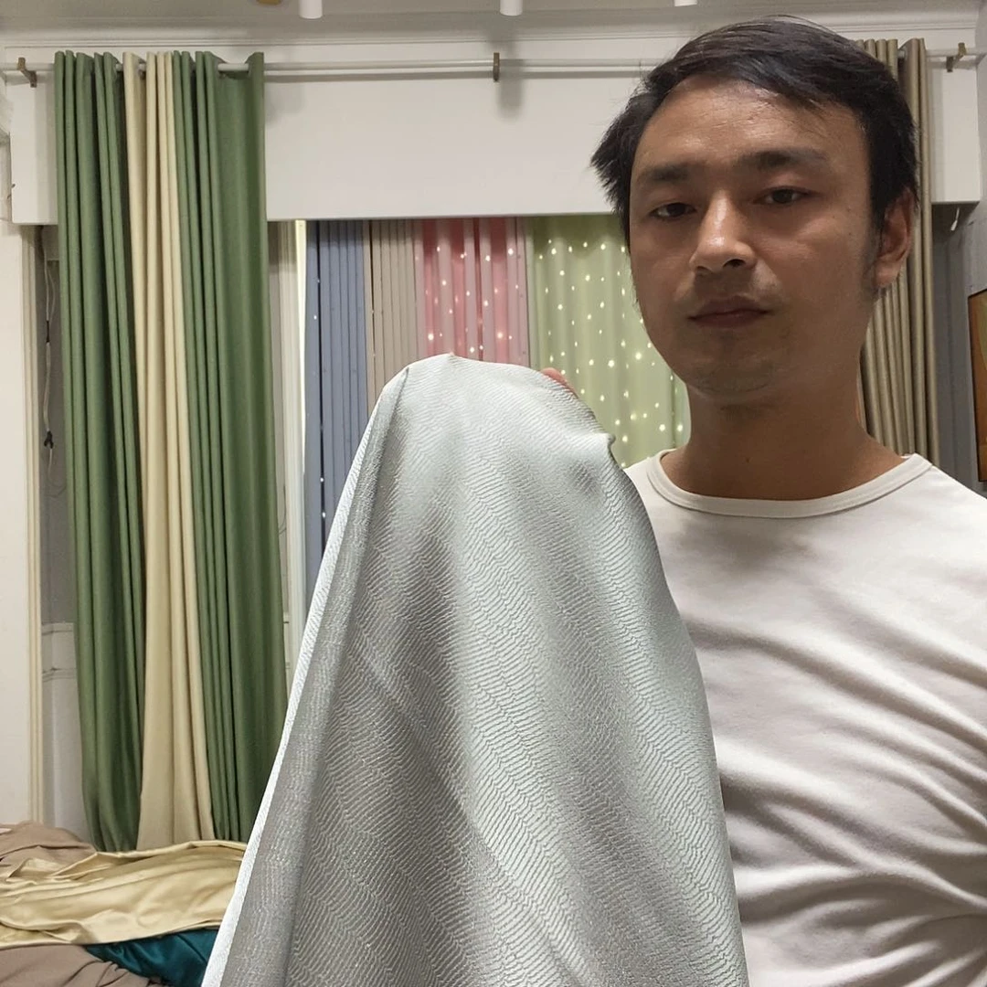 涤纶.*.孤品3*2.7挂灰色