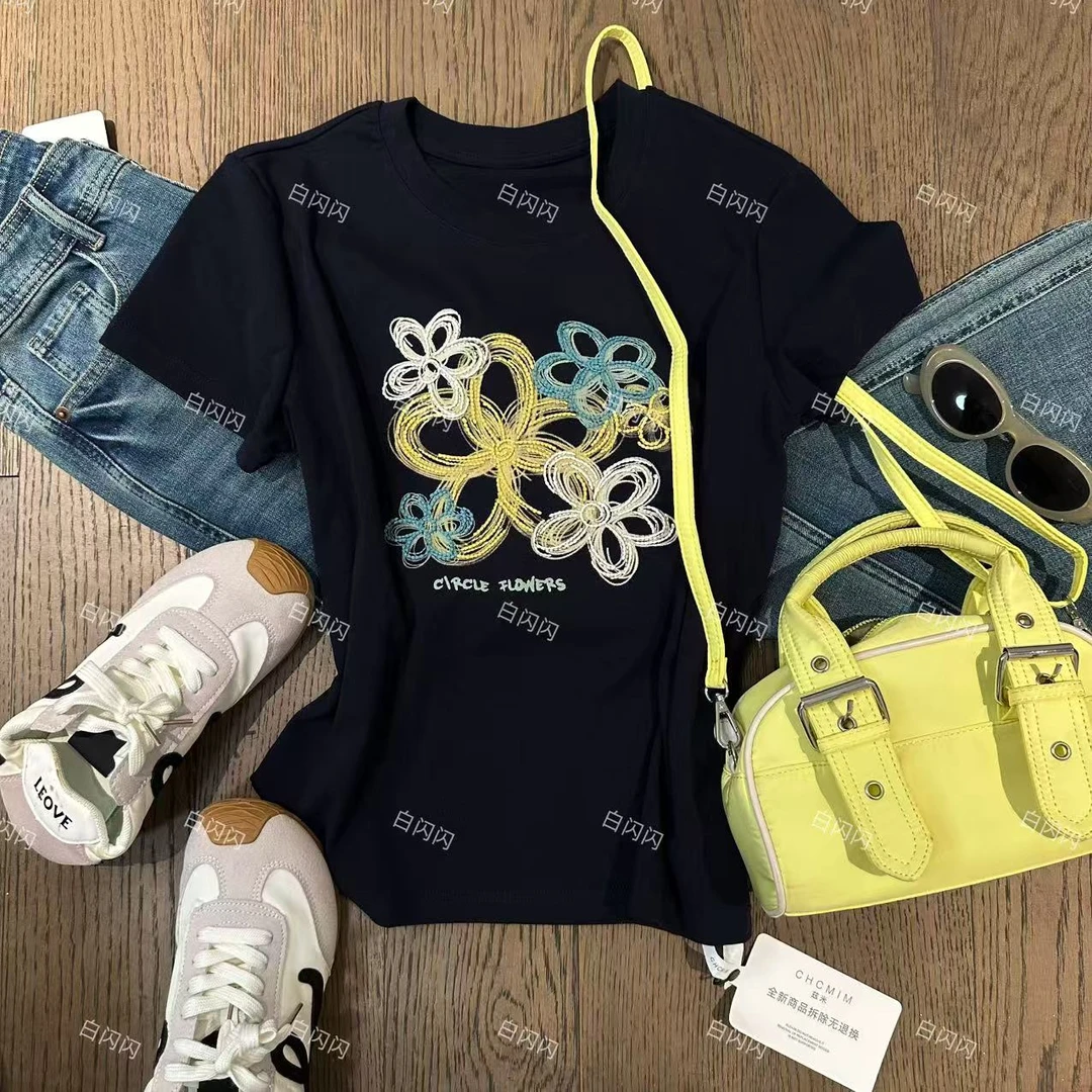 韩版花朵印花设计感减龄正肩圆领短袖T恤-ZMADT5119