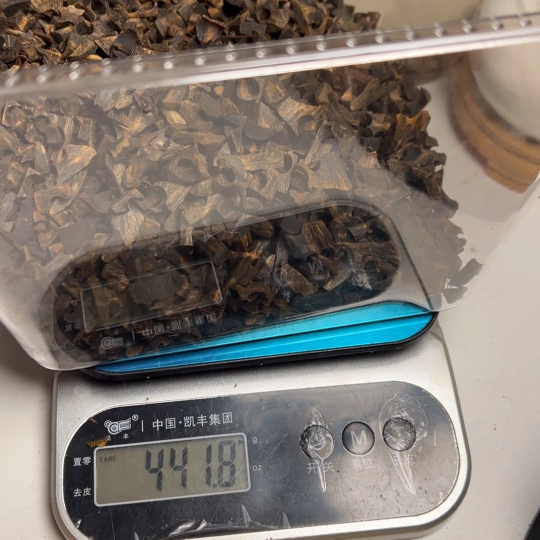 沉香沉香碎屑胡*剑海南天然陆河树心油车珠米粒老料441g