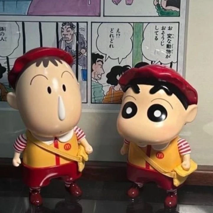 麦当劳蜡笔小新阿呆潮玩卡通车载桌面摆件电视柜创意桌面装饰公仔